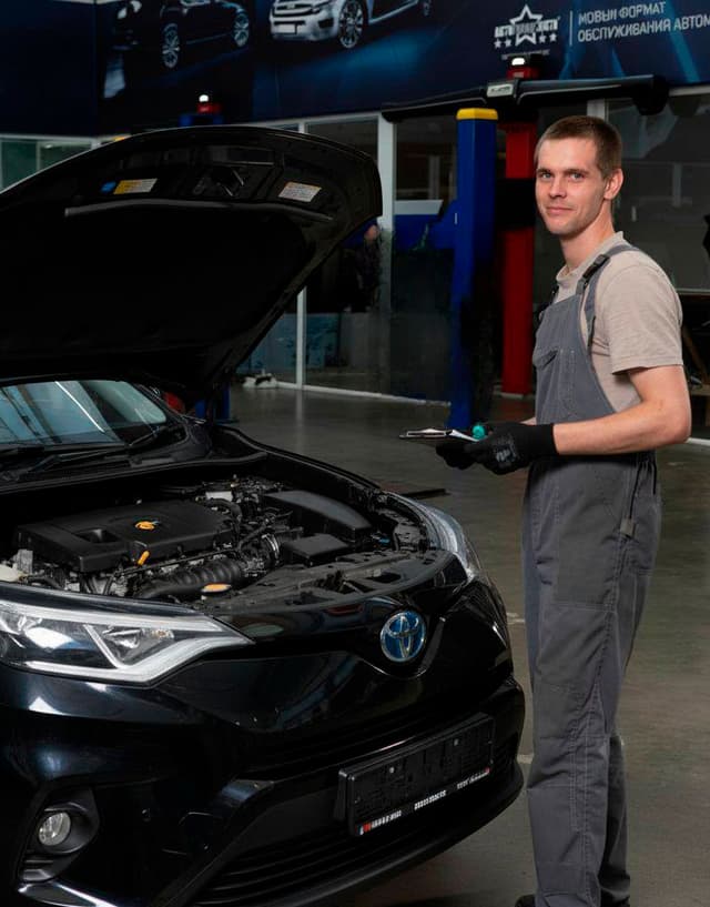 Константин Суханов